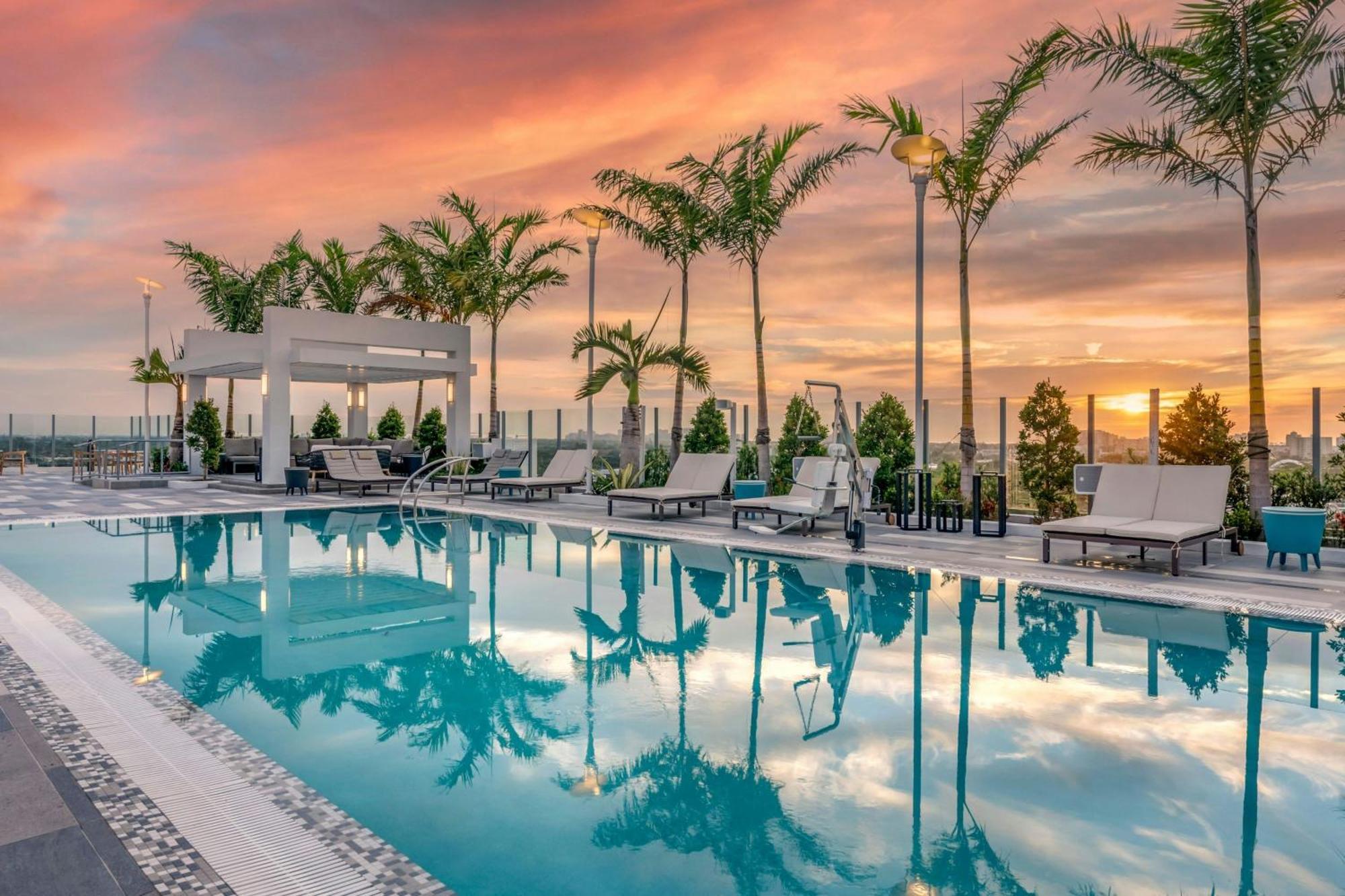 Courtyard By Marriott Fort Lauderdale Downtown Esterno foto